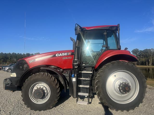 Image of Case IH Magnum 250 equipment image 1