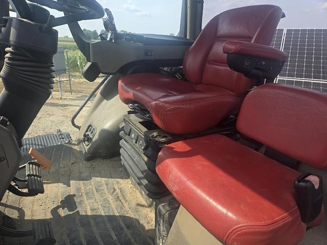Image of Case IH Magnum 250 equipment image 3