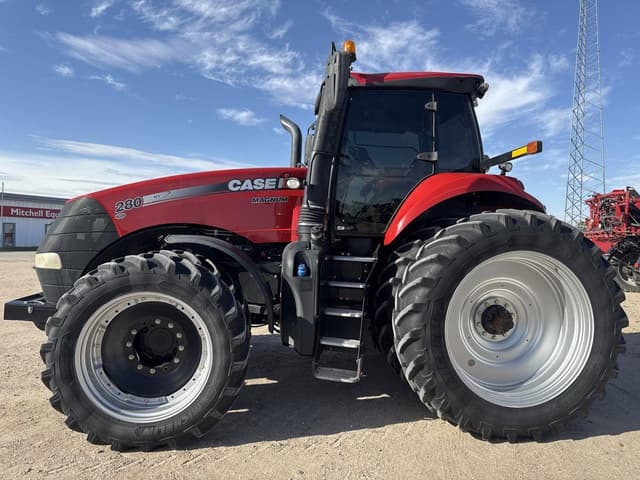 Image of Case IH Magnum 280 equipment image 3