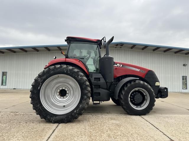 Image of Case IH Magnum 280 equipment image 3