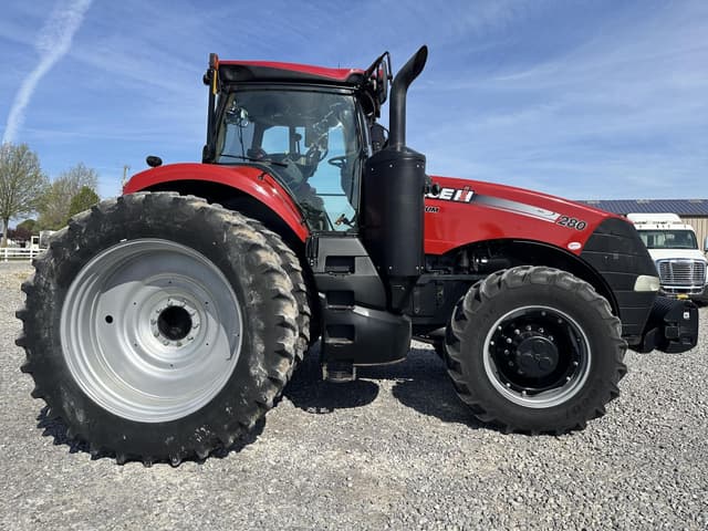Image of Case IH Magnum 280 equipment image 3