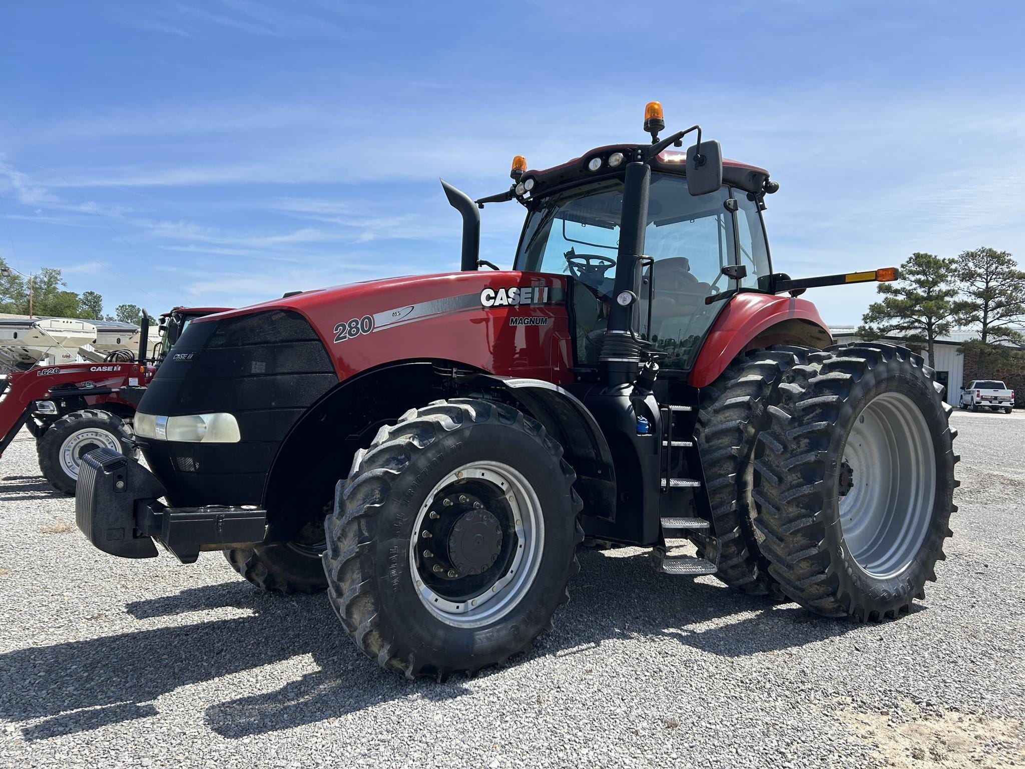 2019 Case IH Magnum 280 Equipment Image0