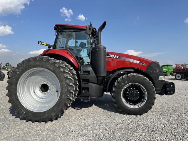 Image of Case IH Magnum 280 equipment image 3