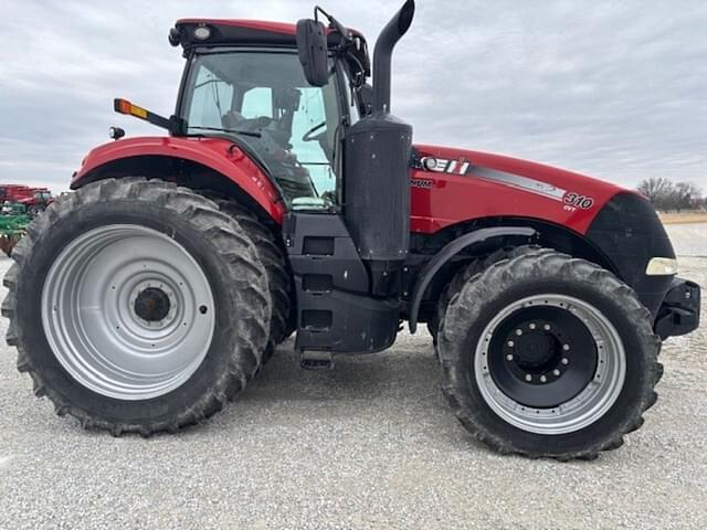 Image of Case IH Magnum 310 equipment image 4