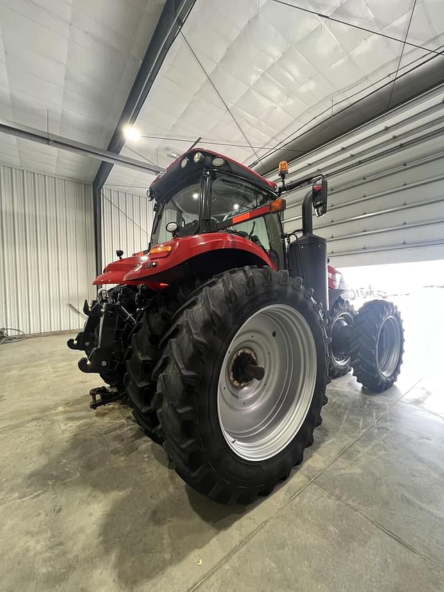 Image of Case IH Magnum 310 equipment image 2