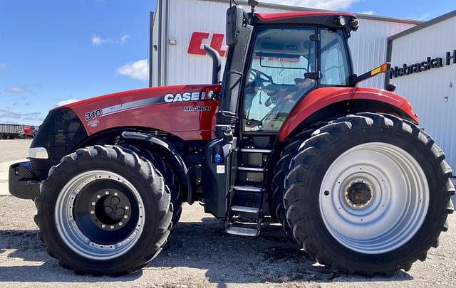 Image of Case IH Magnum 310 equipment image 2