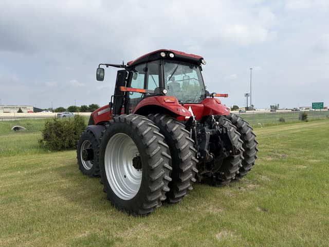 Image of Case IH Magnum 310 equipment image 2