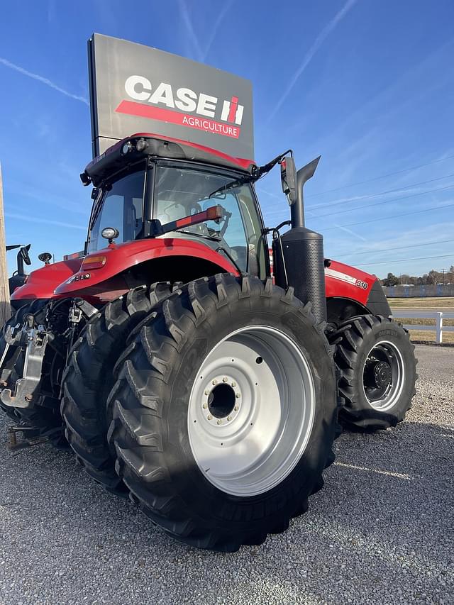 Image of Case IH Magnum 310 equipment image 3