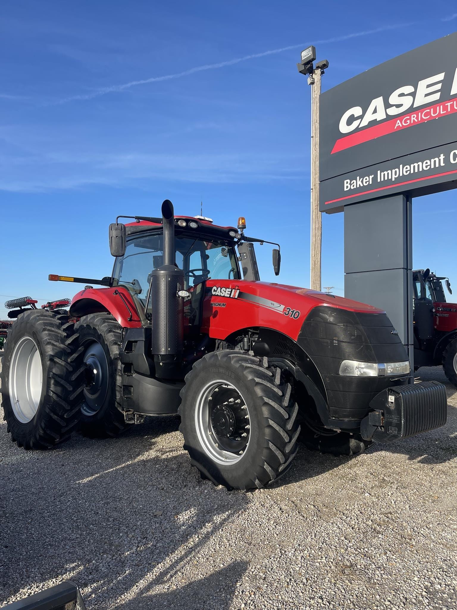 2019 Case IH Magnum 310 Equipment Image0