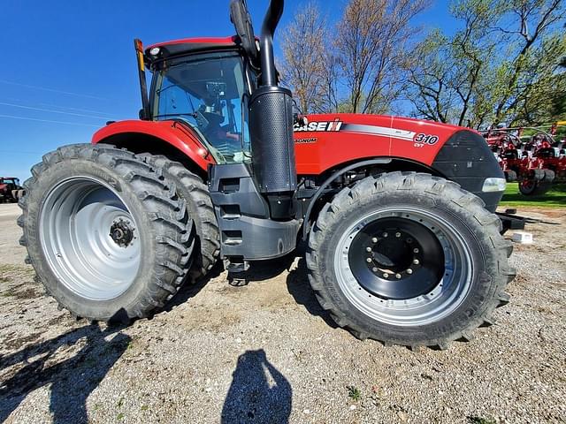 Image of Case IH Magnum 310 equipment image 4