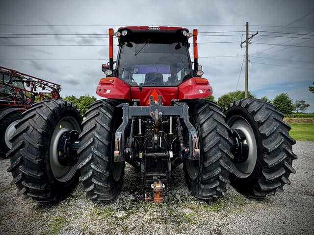 Image of Case IH Magnum 340 equipment image 3