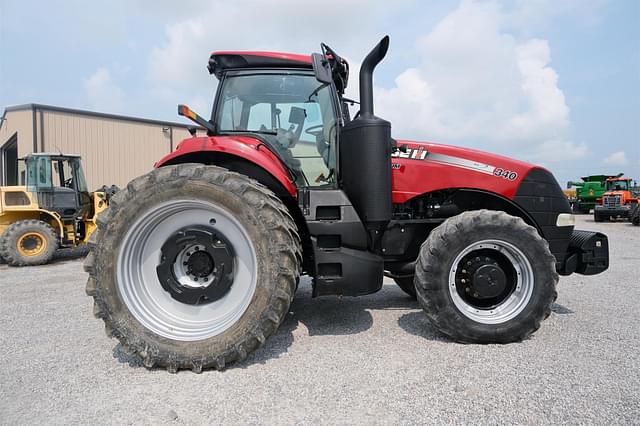 Image of Case IH Magnum 340 equipment image 3