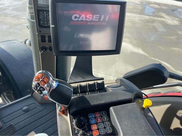 Image of Case IH Magnum 340 equipment image 4