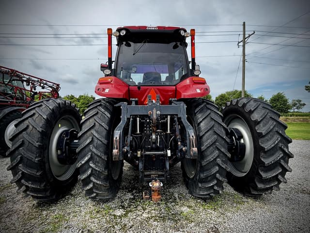 Image of Case IH Magnum 340 equipment image 3
