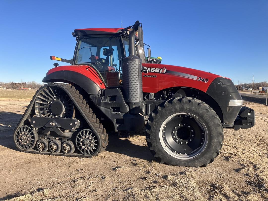 Image of Case IH Magnum 340 Rowtrac Primary image