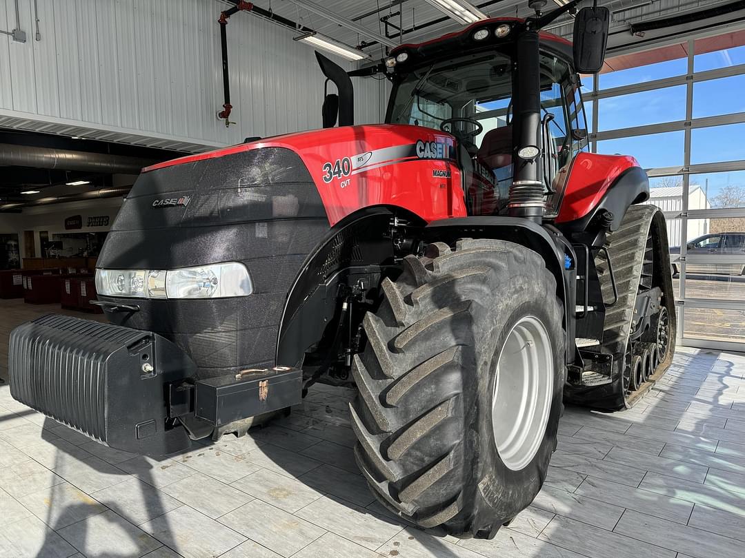 Image of Case IH Magnum 340 Rowtrac Primary image