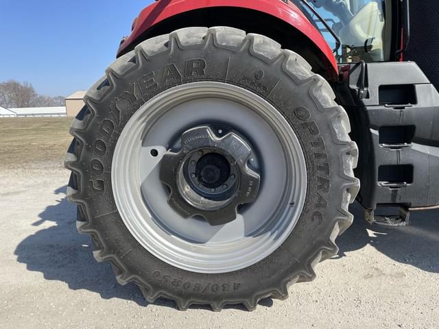 Image of Case IH Magnum 380 equipment image 3