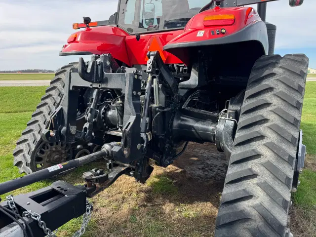Image of Case IH Magnum 380 RowTrac equipment image 1