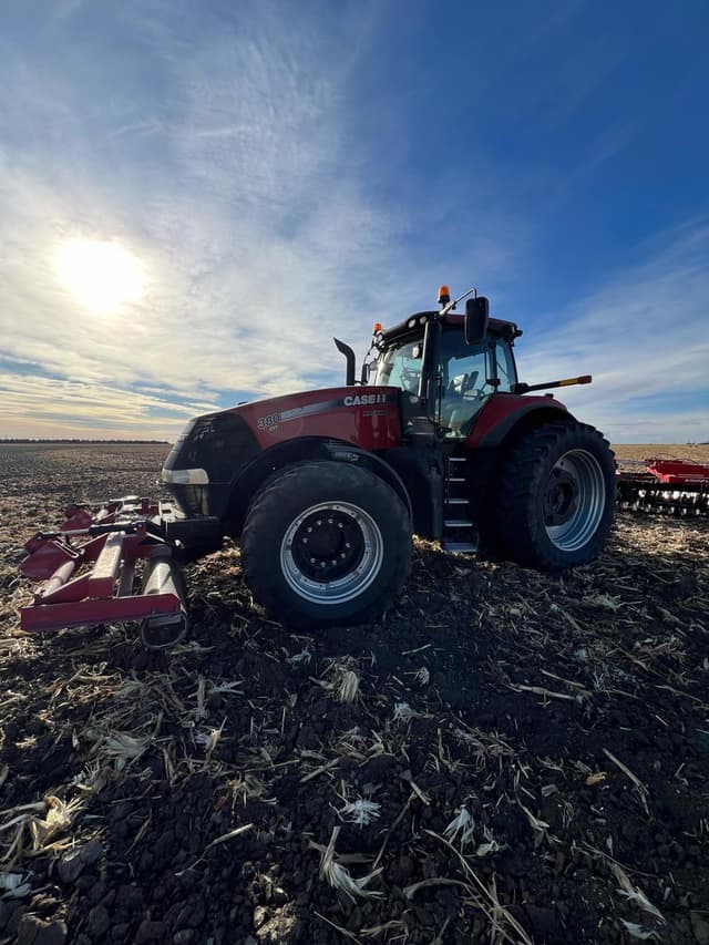 Image of Case IH Magnum 380 equipment image 2