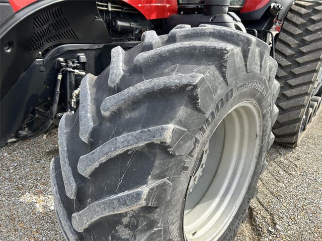 Image of Case IH Magnum 380 RowTrac equipment image 3