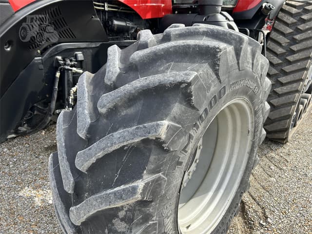 Image of Case IH Magnum 380 RowTrac equipment image 3