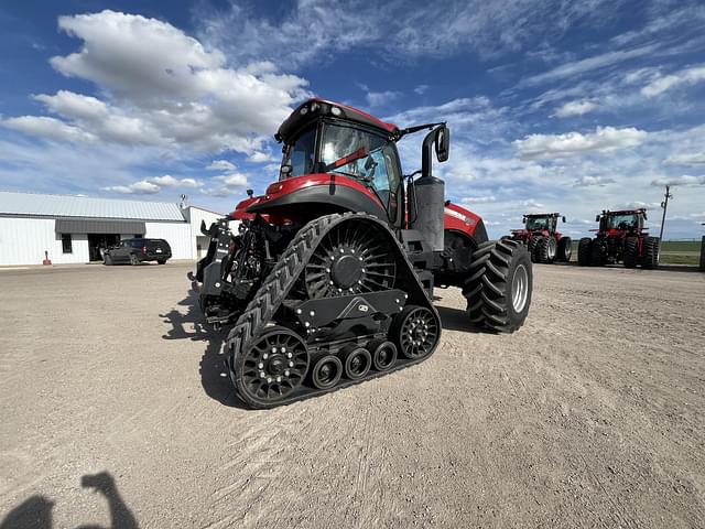 Image of Case IH Magnum 380 RowTrac equipment image 4