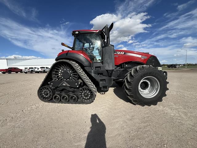 Image of Case IH Magnum 380 RowTrac equipment image 3