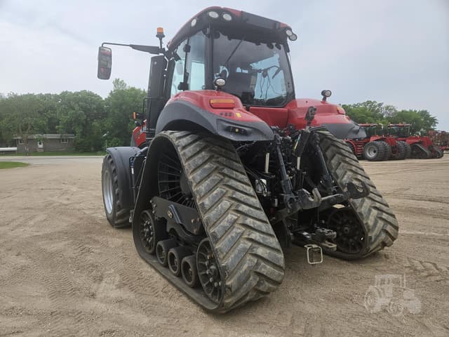 Image of Case IH Magnum 380 RowTrac equipment image 4