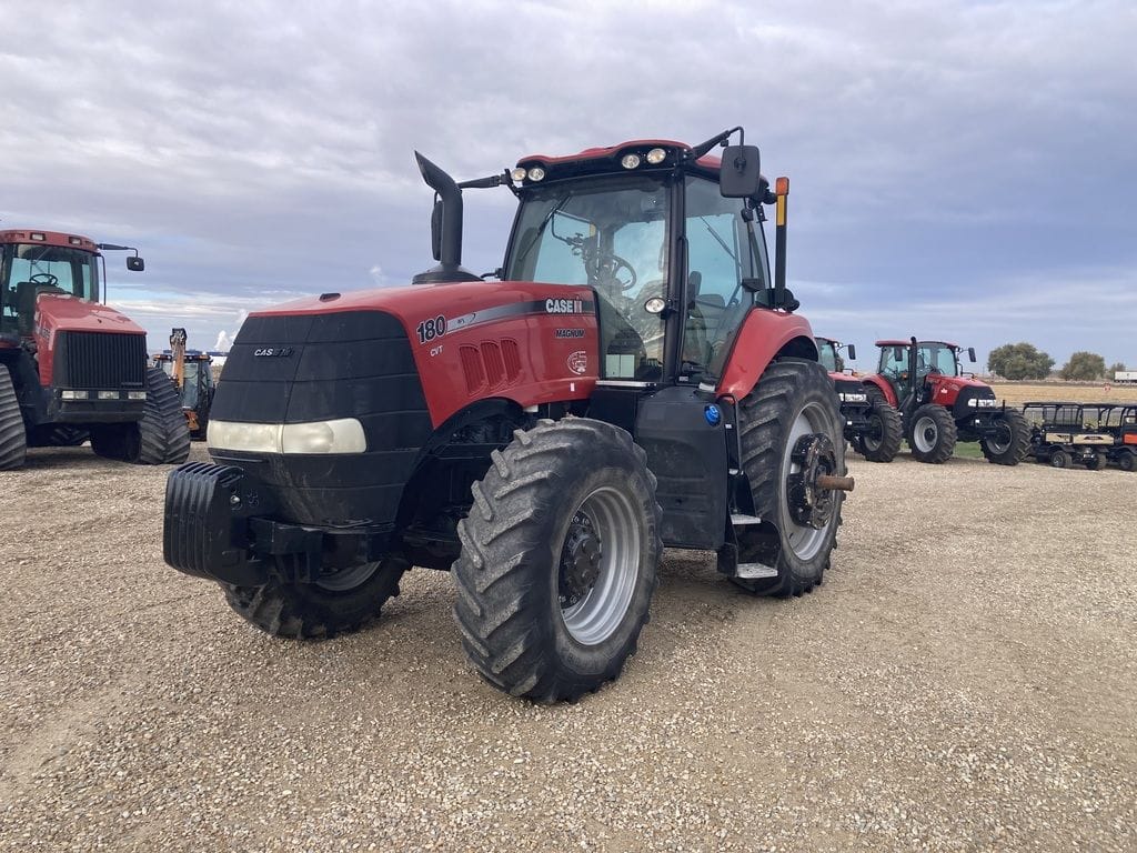 2019 Case IH Magnum 180 Equipment Image0