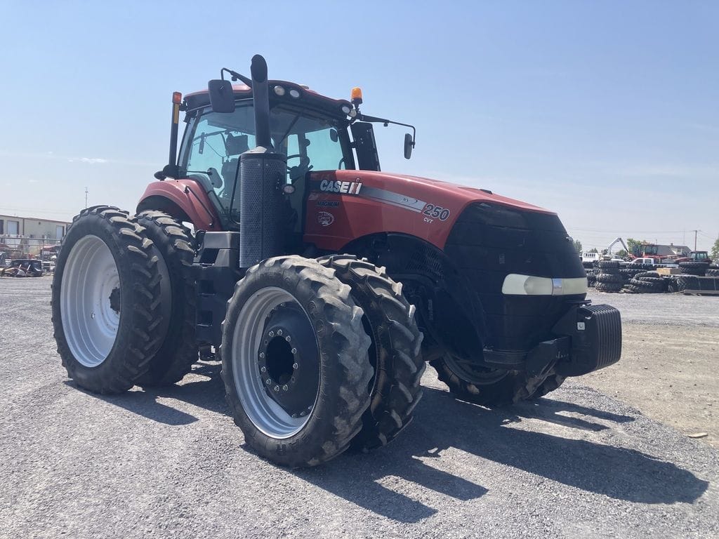 2019 Case IH Magnum 250 Equipment Image0