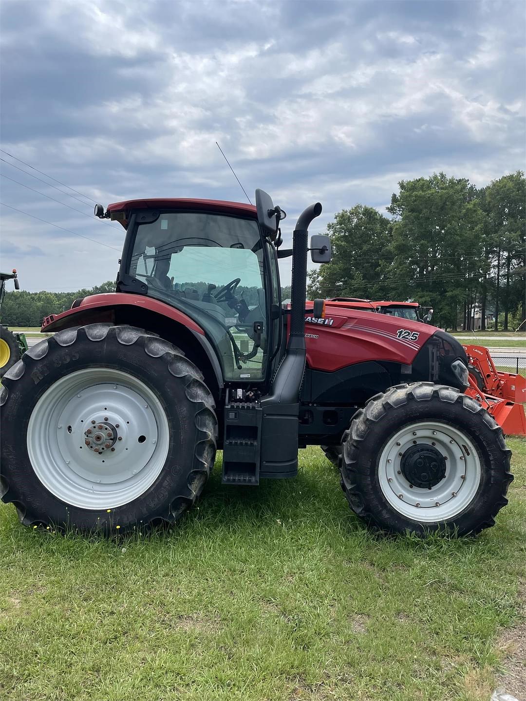 Image of Case IH Maxxum 125 Primary image