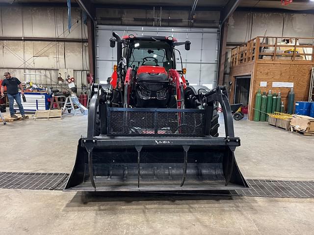 Image of Case IH Maxxum 125 equipment image 4