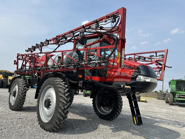 Image of Case IH Patriot 3240 equipment image 1