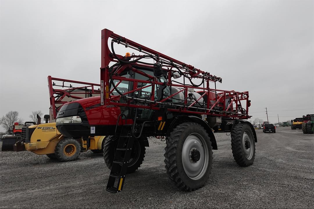 Image of Case IH Patriot 3240 Primary image