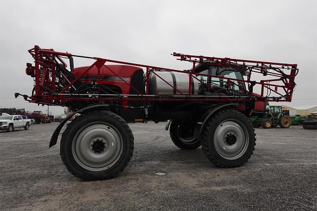 Image of Case IH Patriot 3240 equipment image 3