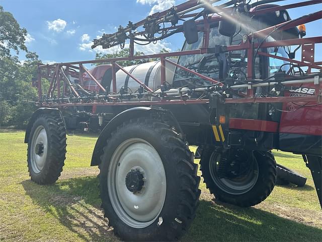 Image of Case IH Patriot 3240 equipment image 4