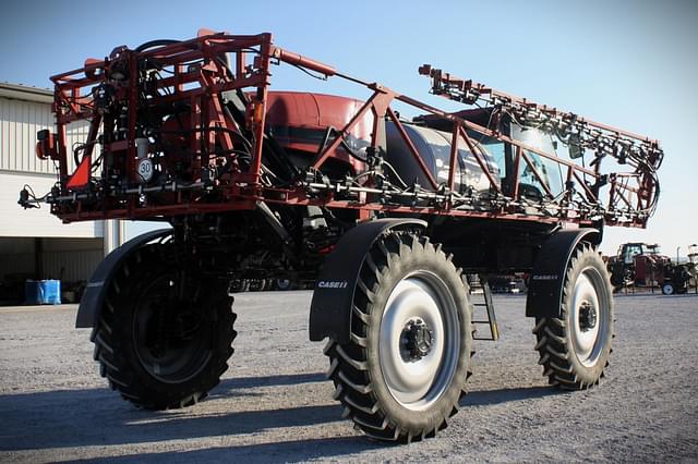 Image of Case IH Patriot 3240 equipment image 4