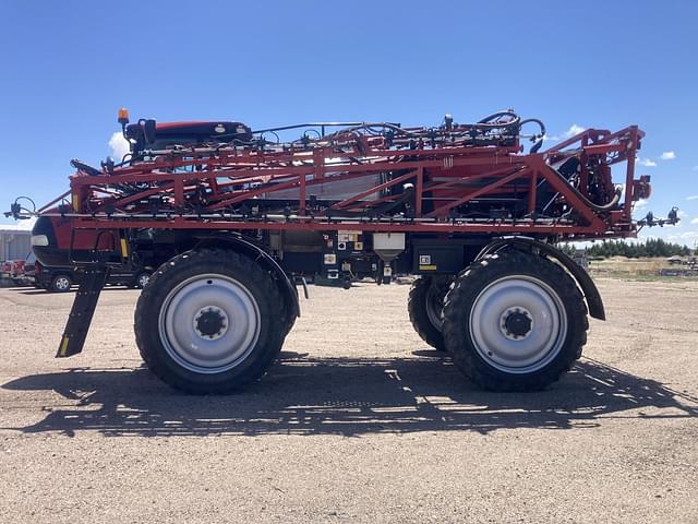 Image of Case IH Patriot 3340 equipment image 1