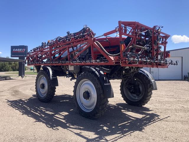 Image of Case IH Patriot 3340 equipment image 2