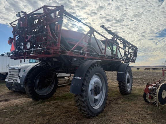 Image of Case IH Patriot 3340 equipment image 4
