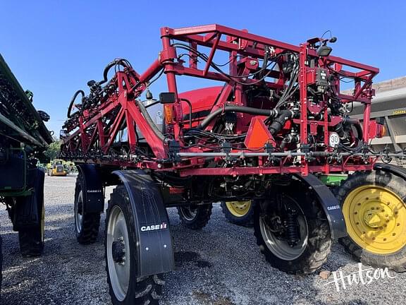 Image of Case IH Patriot 3340 equipment image 4