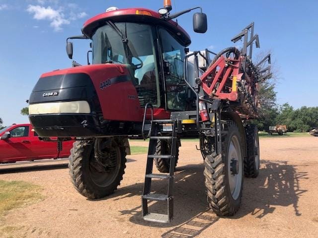 2019 Case IH Patriot 4440 Equipment Image0