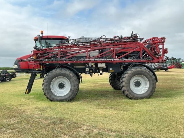 Image of Case IH Patriot 4440 equipment image 2