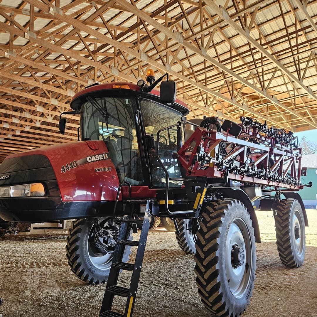 Image of Case IH Patriot 4440 Primary image