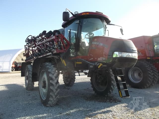 Image of Case IH Patriot 4440 equipment image 2