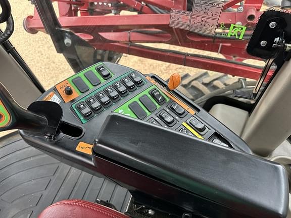 Image of Case IH Patriot 4440 equipment image 1