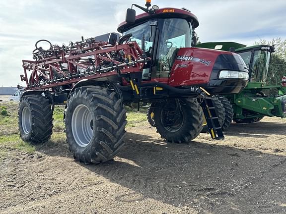 Image of Case IH Patriot 4440 Image 1