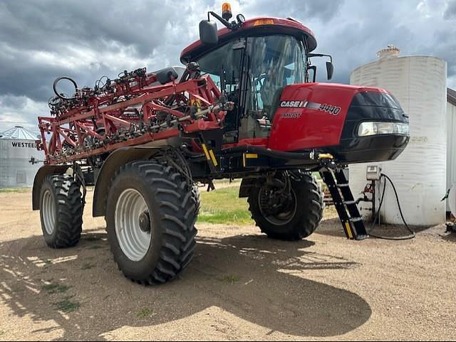 Image of Case IH Patriot 4440 equipment image 2