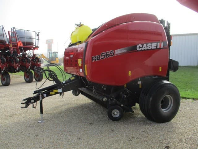 Image of Case IH RB565 Premium equipment image 1