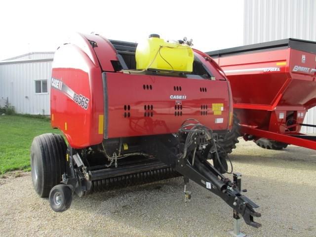Image of Case IH RB565 equipment image 4